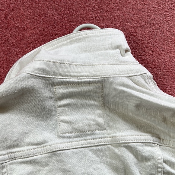 White Button Jacket - Picture 15 of 16